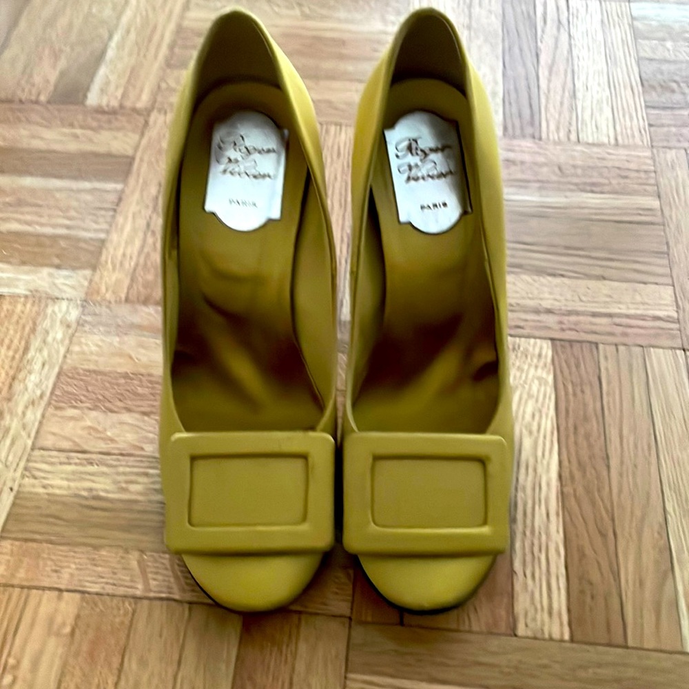 Roger Vivier muted yellow satin heels